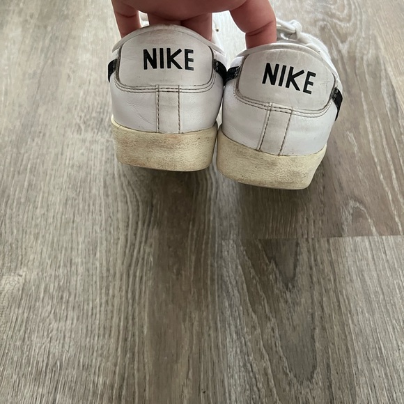 Nike Blazer Low '77 Sneaker - Picture 6 of 9